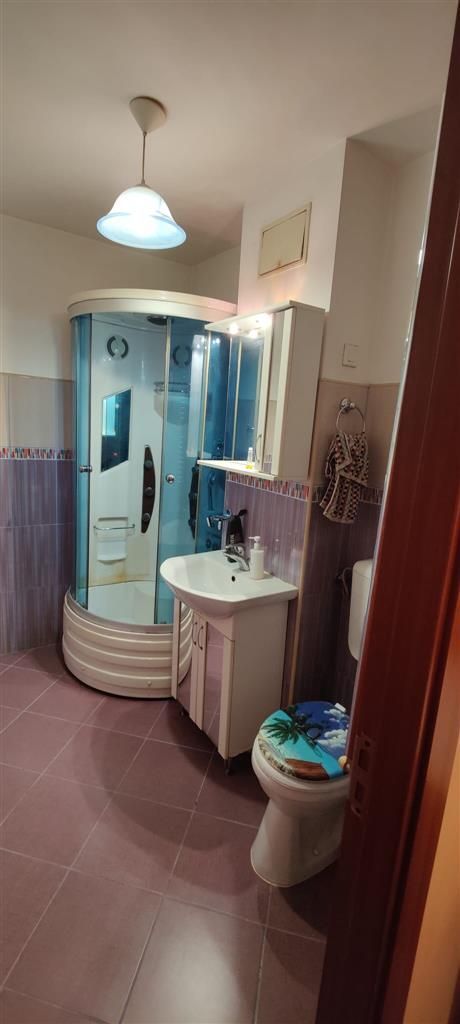 2 camere confort 1 zona Dambovita parter inalt mobilat si utilat - Poză 4