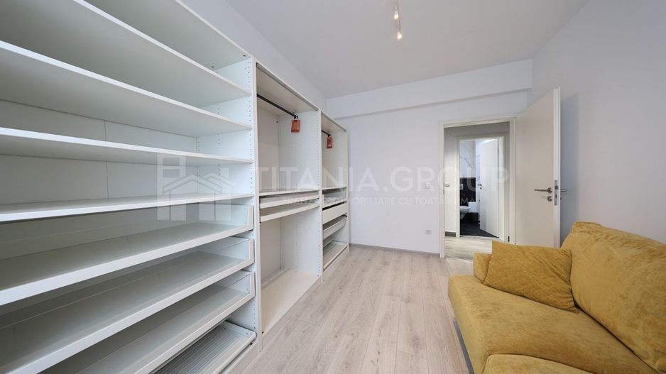 Apartament cu 3 camere, 2 bai, mobilat lux - zona Coresi - Poză 12