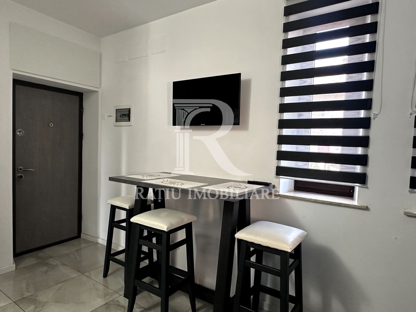 Apartament cu 2 camere | Ultracentral | Oradea - Poză 4