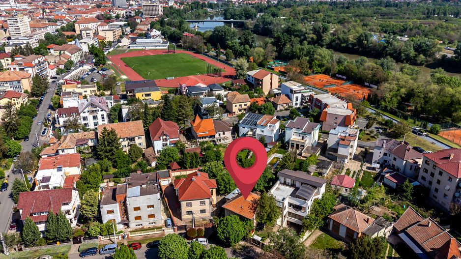 REPOZITIONARE PRET!!! Proprietate rară în zona de lux a Aradului - Poză 9