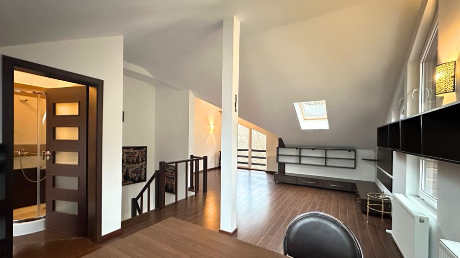 Închiriere casa duplex primitor creat pentru confort liniște și momente frumoase - Poză 29