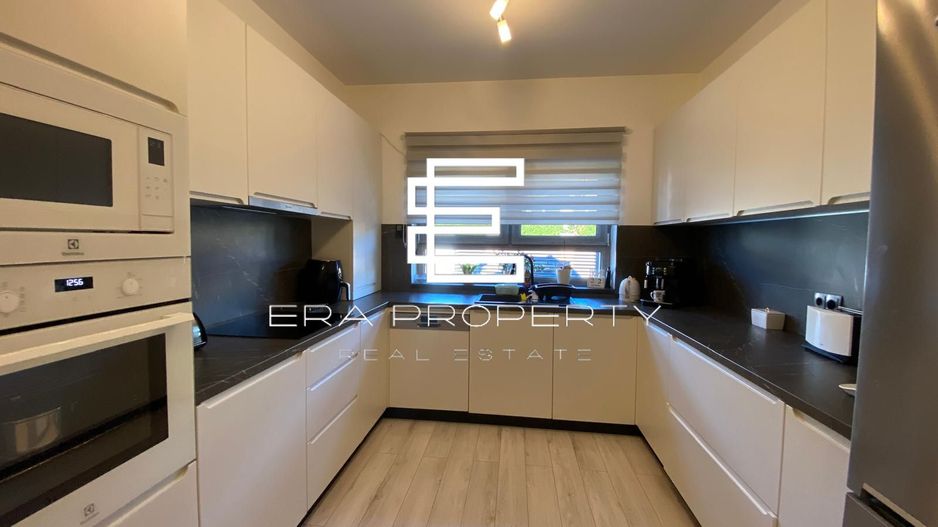 Duplex modern Șelimbăr cu panouri fotovoltaice – costuri minime la energie - Poză 4