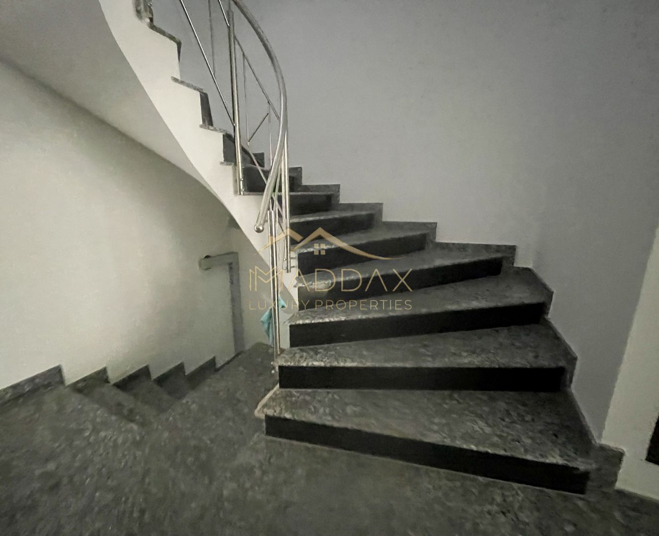 Spatiu comercial***300 mp***Cladire noua// Centrul Istoric - Poză 13