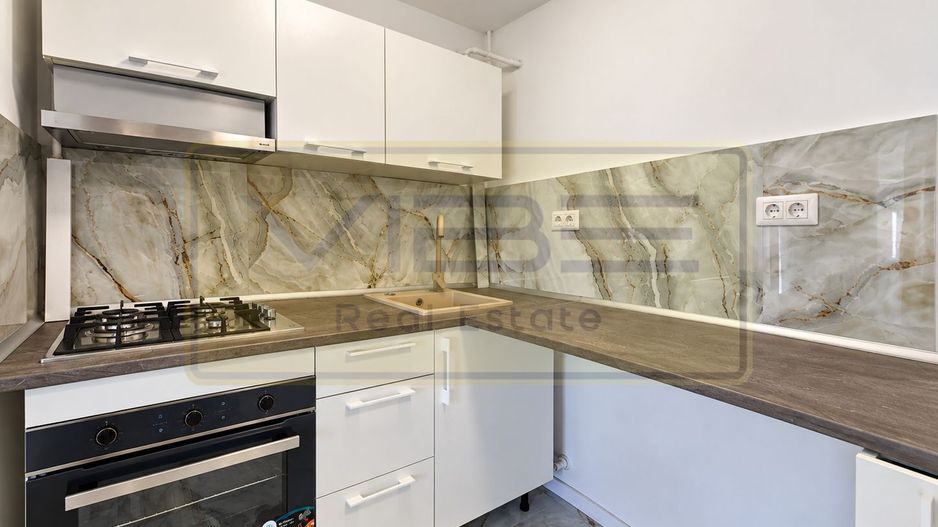 Garsoniera renovata- Poitiers- Mata Rosie - Continental/Aumovio - Poză 2