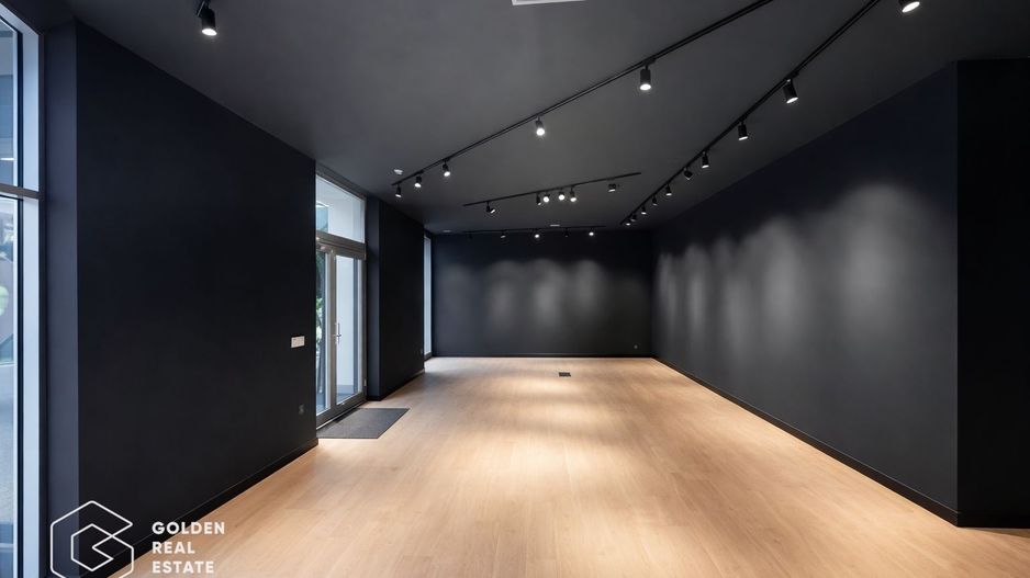 Oportunitate!Spatiu comercial central, 160mp, 5 camere, centrala proprie,parcare - Poză 2