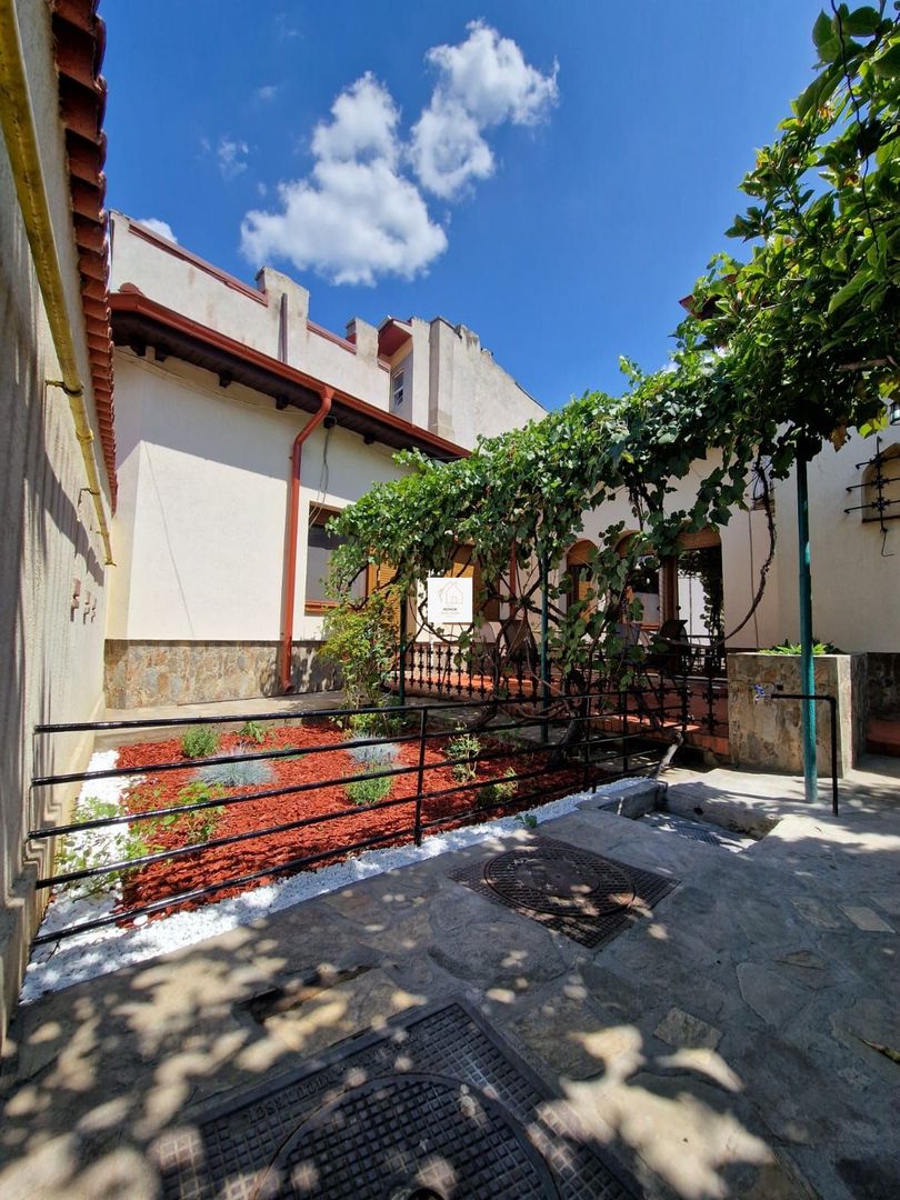 Vila 4 camere pretabila firma - Poză 13