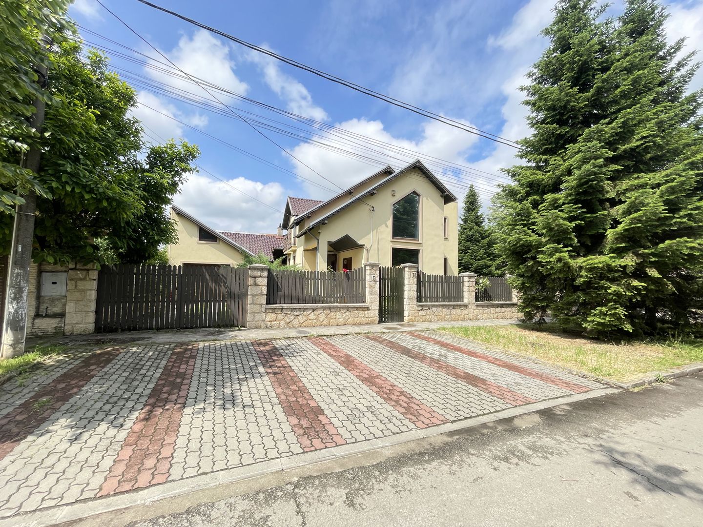 Circumvalatiunii | Casa individuala | 6 camere | Garaj - Poză 1