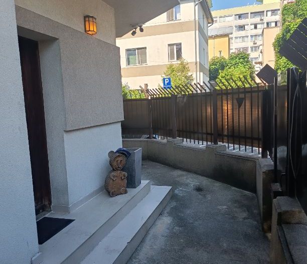 vila 6 camere | Tineretului | 3 parcari | renovata complet - Poză 12