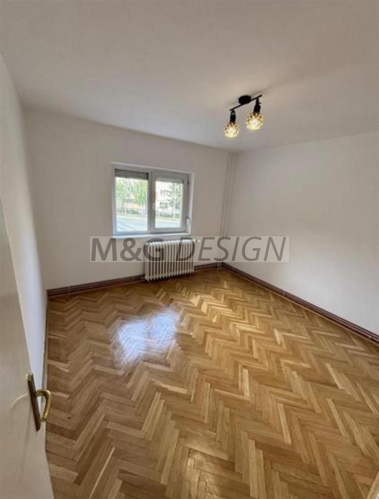 Apartament 3 camere etaj 1 cu Garaj - Poză 3