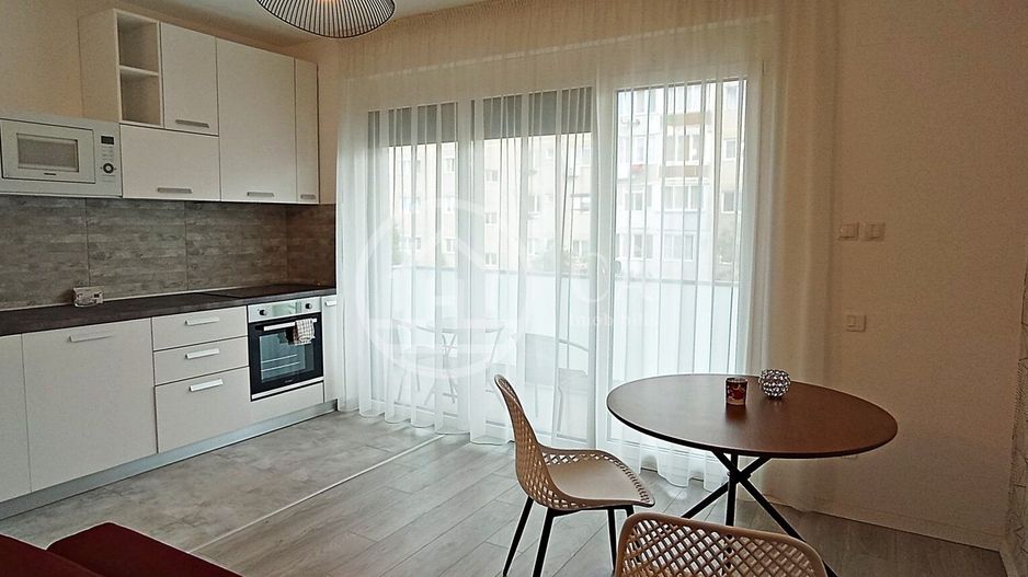 Apartament de inchiriat cu 2 camere in Grand Hill Oradea - Poză 2