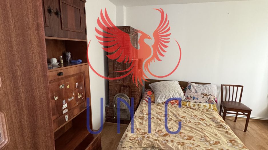 Casa situata in orasul Bals! - Poză 8