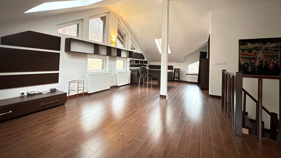 Închiriere casa duplex primitor creat pentru confort liniște și momente frumoase - Poză 26