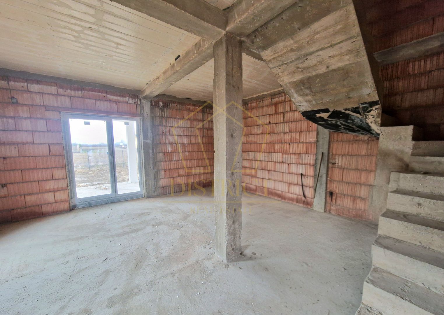 Duplex la rosu cu 3 camere | Mosnita Veche | Padurea Bistrei - Poză 9