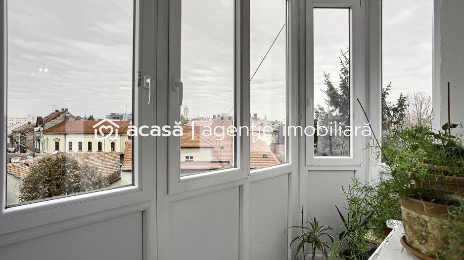 PROPRIETATE VÂNDUTĂ Apartament spatios cu 4 camere langa teatru - Poză 10