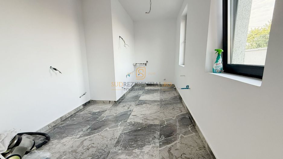 Casă spațioasă de vânzare – Sector 4, Metrou Aparatorii Patriei - Poză 16