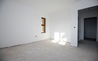 Preț redus 10000 Eur | Vila Moravia, 3 dormitoare, 3 băi, teren 450 mp, Pecica - Poză 3