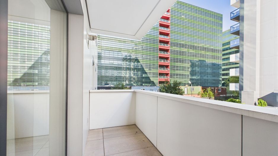 Vand Apartament 2 camere Cortina North - mobilat si utilat - Poză 2