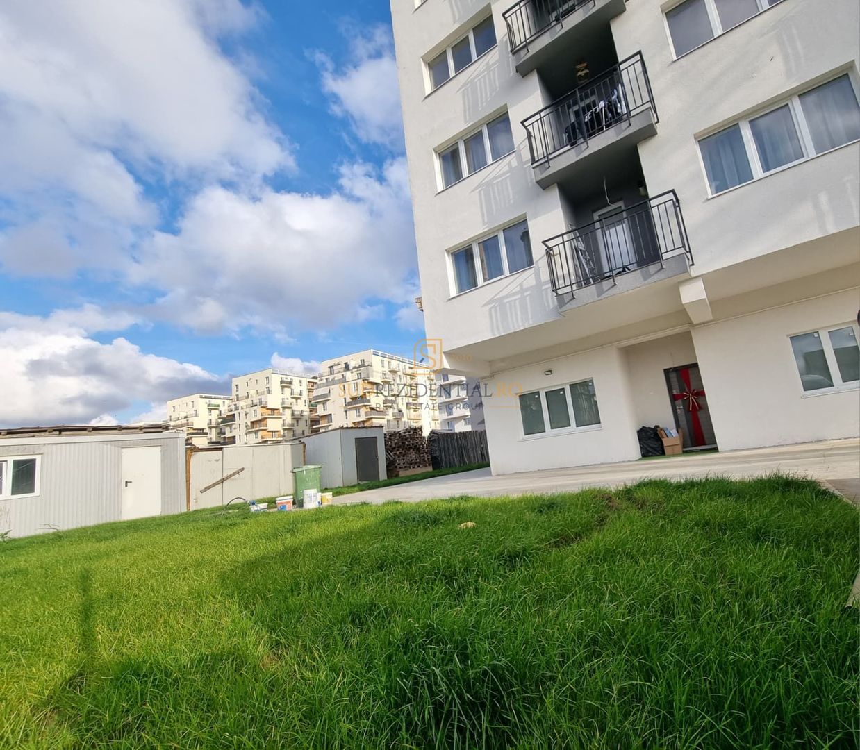 Garsoniera moderna, zona Mall Grand Arena, Sector 4, Comision 0% - Poză 1