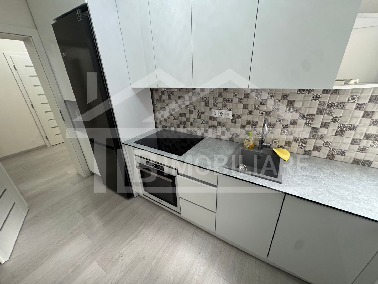 Apartament cu 3 camere, 80mp, Zona UMFST - Poză 12