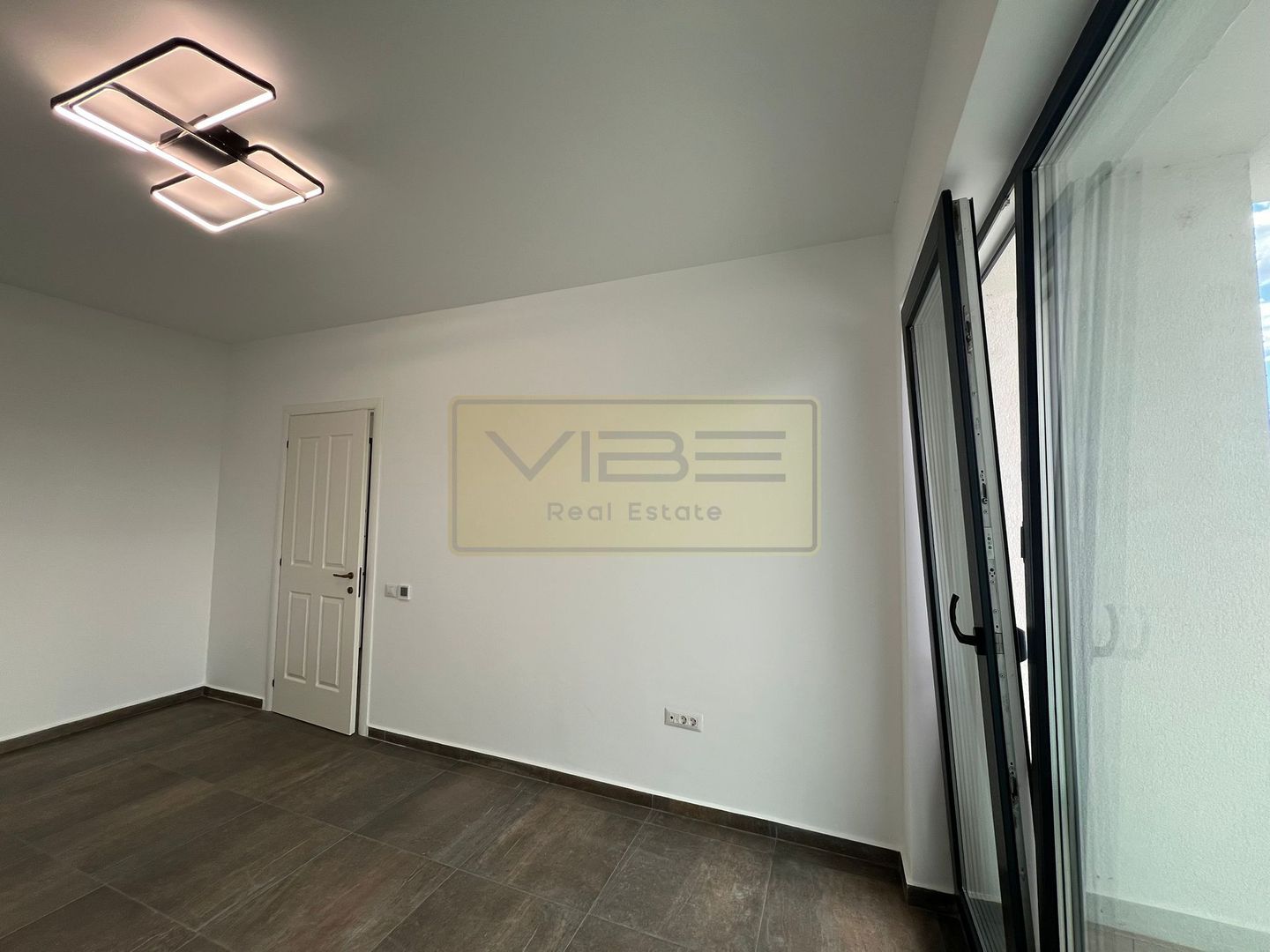 Spatiu modern de birou 70mp 2 locuri parcare subterane Rond Pacurari - Poză 9