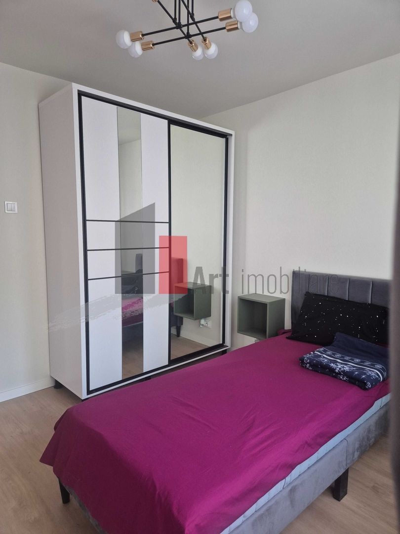 Inchiriez apartament 4 camere, complet renovat, - Poză 4