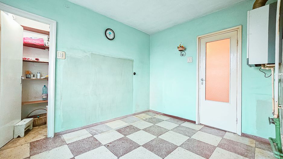 Centru Civic,  apartament spatios, cu pivniță,  garaj si priveliste frumoasă - Poză 8