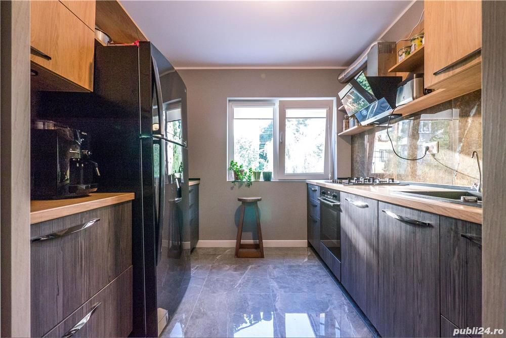 VAND Vila Recent Renovata la 10 minute de Piata Unirii - Poză 2