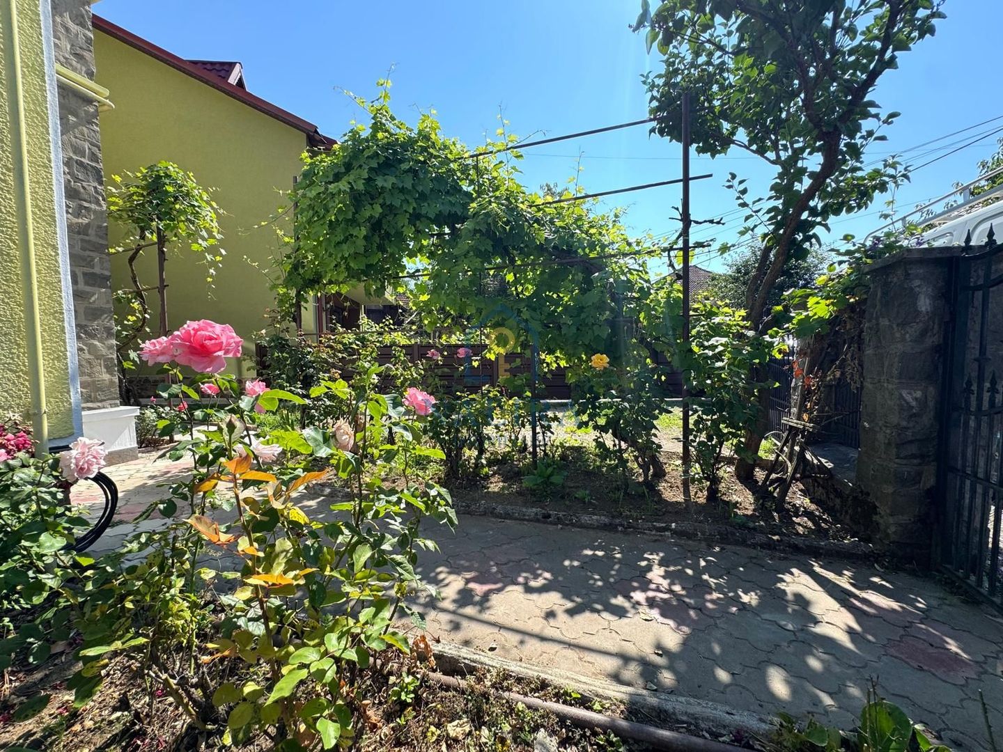 Casa cu 5 camere de inchiriat langa Parcul Regina Maria - comision 0% - Poză 2
