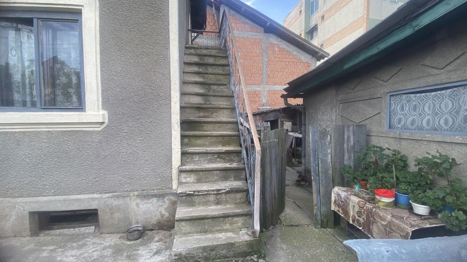 Vanzare casa cu 6 camere in Targoviste - vizavi de Colegiul Carabella - Poză 22
