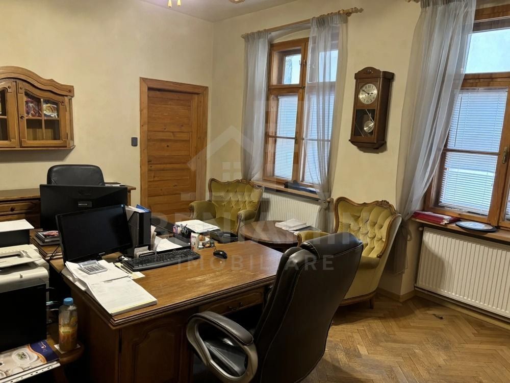 Apartament-2-camere-Central-Piata-Sfatului-Diferite-Compartimentari - Poză 5