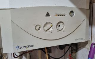 De vanzare apartament cu 3 camere - Poză 8