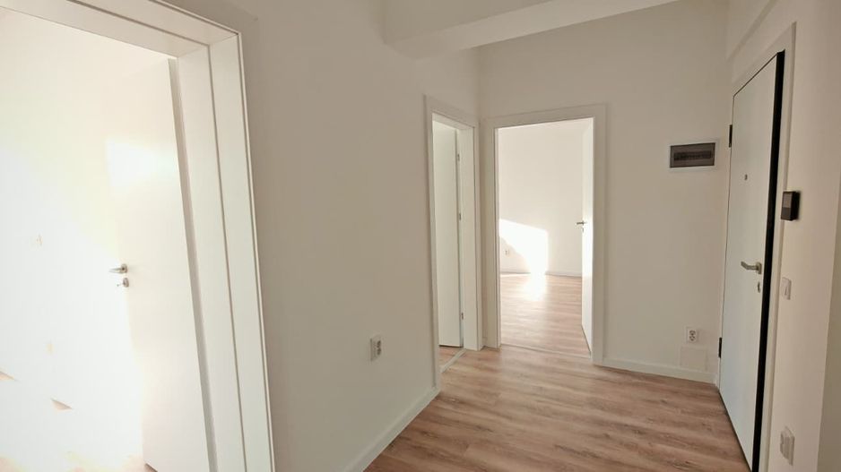 De inchiriat 2 apartamente nemobilate, Dynamic Residence - Tractoru - Poză 4