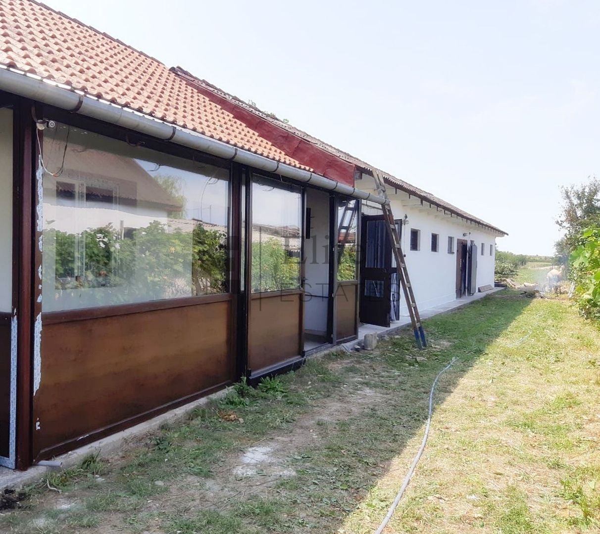 Hala de inchiriat 180 mp +spatii birouri la 20 de minute de Oradea - Poză 2