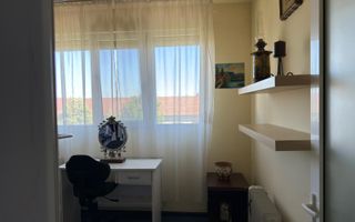 Ap 3 camere, decomandat,etaj 5 – zona Piața Rogerius.Pret 108.000 euro - Poză 8