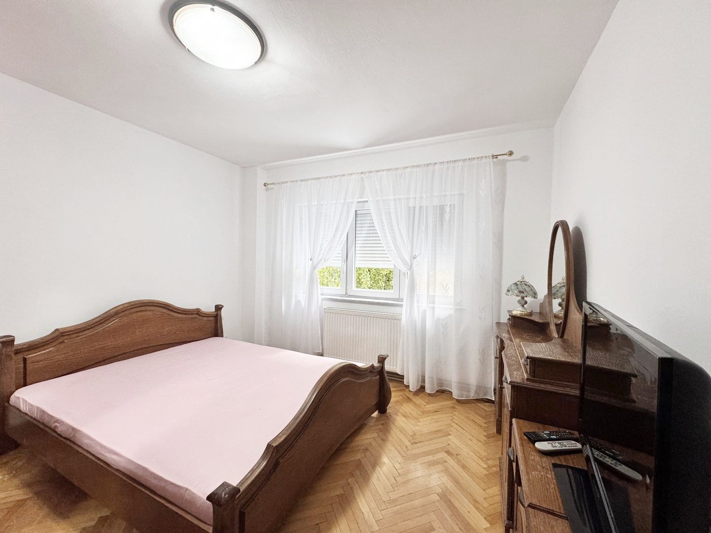 REZERVAT! Apartament decomandat, etaj 1 cu balcon, Calea Iuliu Maniu. - Poză 5