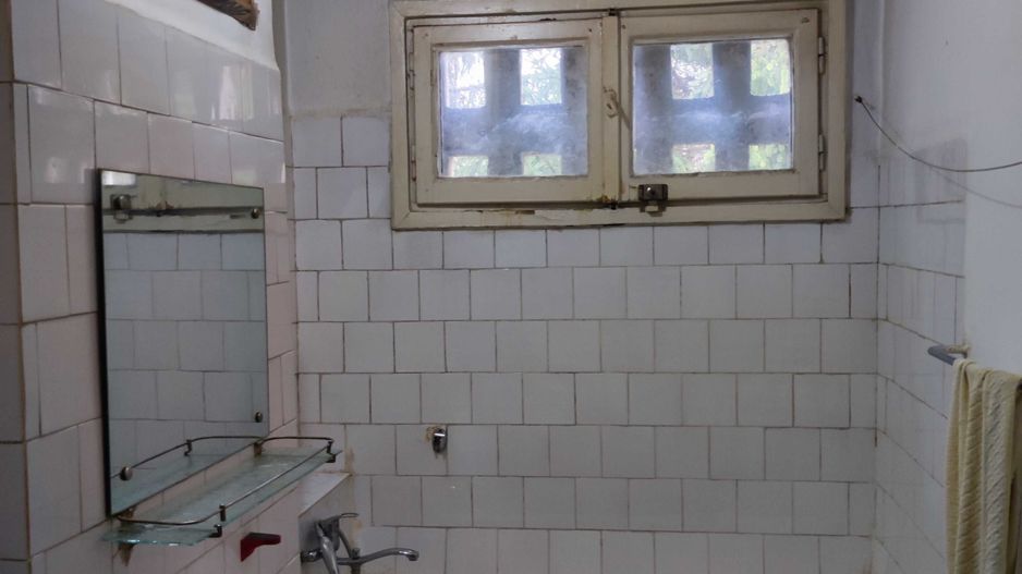 Apartament 4 camere. Zona Covasna. Intre Bld. Obregia si Bld. Brancoveanu. - Poză 7