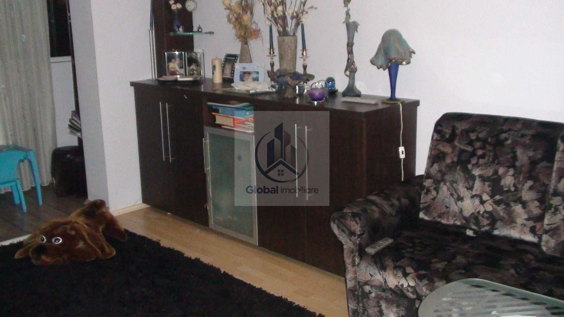 Inchiriez apartament 2 camere, Teiul Doamnei - Poză 1