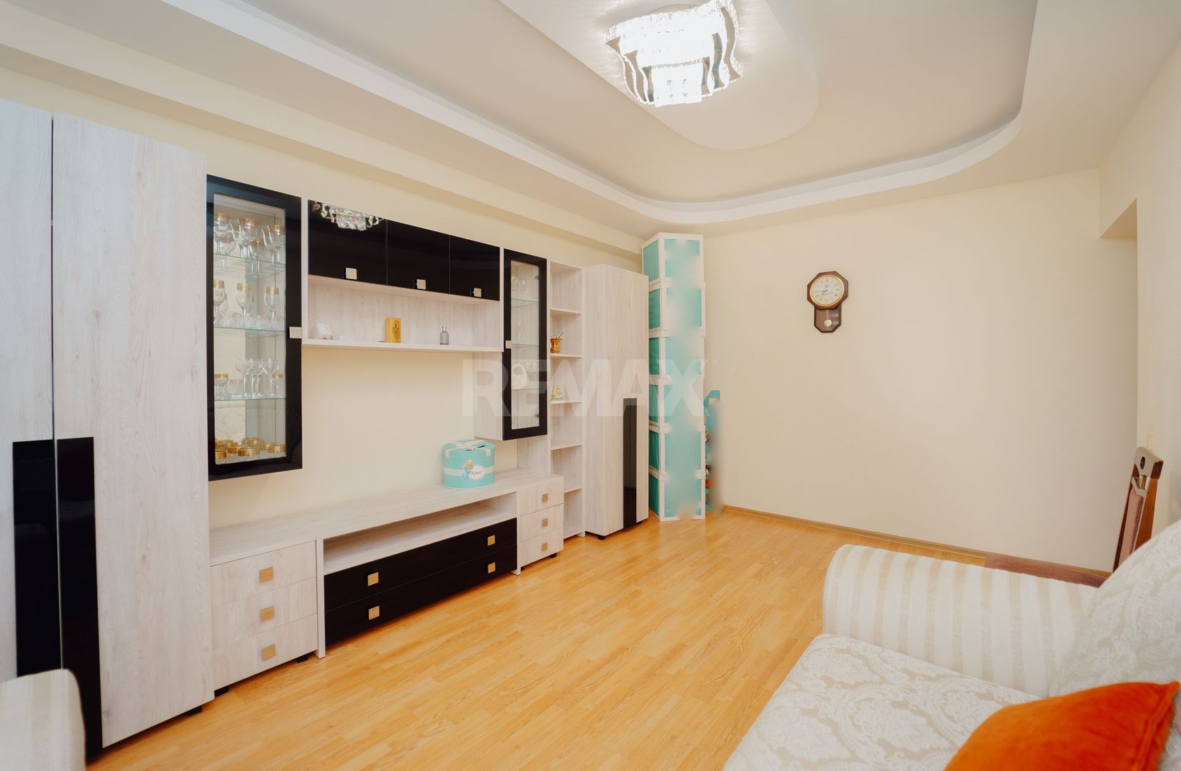 Apartament cu 3 camere I Buiucani I Alba Iulia - Poză 12
