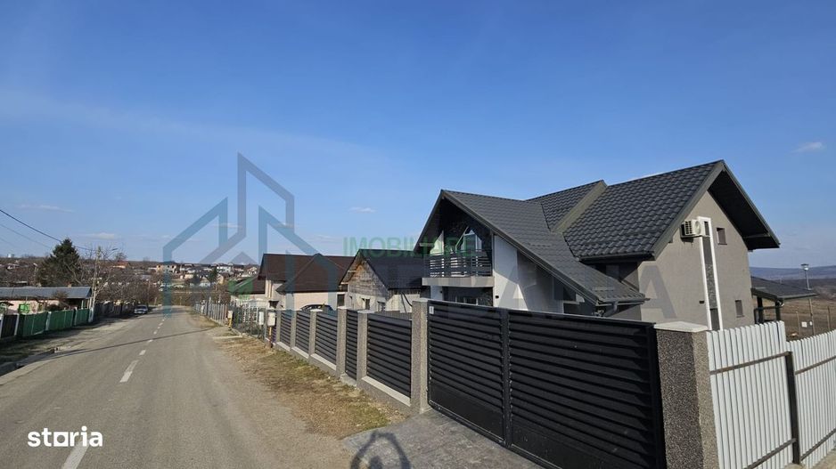 Casă modernă P+M cu vedere panoramică spre lac, Ciurbești, Miroslava - Poză 20