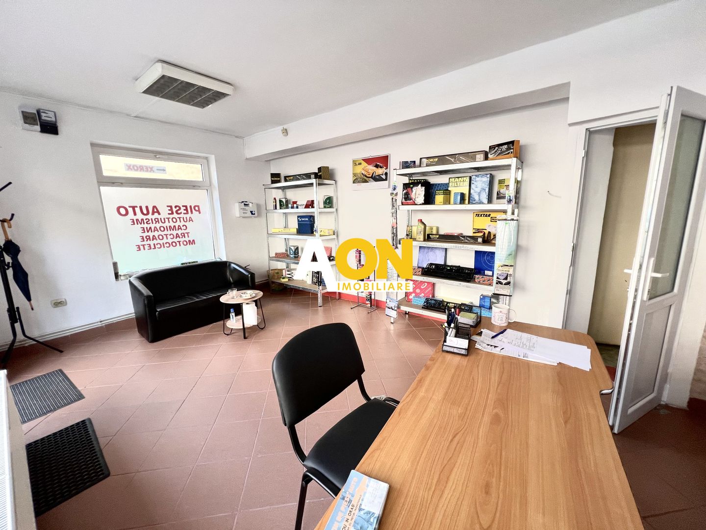 Spatiu de birouri de inchiriat, acces stradal, zona Cetate - Poză 2