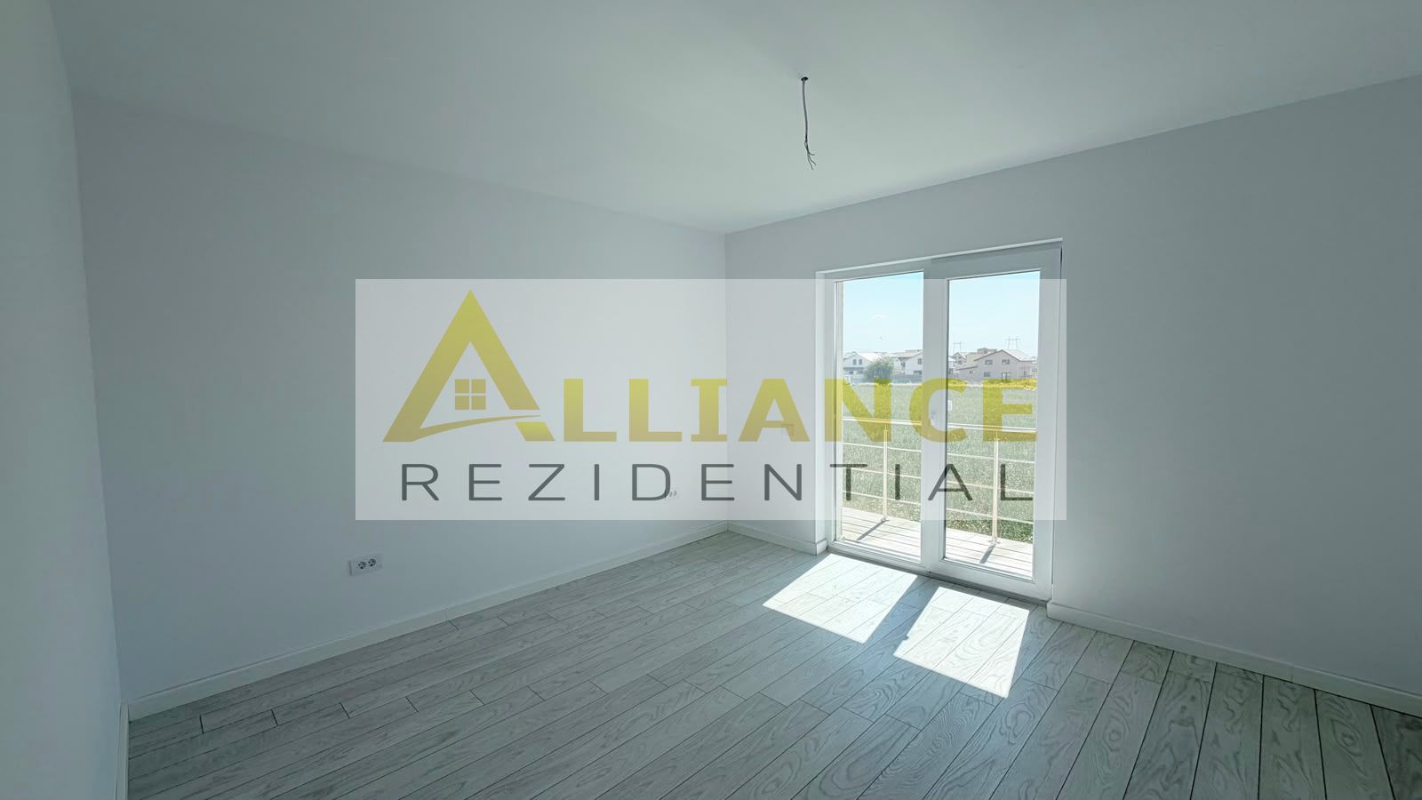 Casa Individuala - 4 camere - 2 bai - 250mp teren - Poză 9