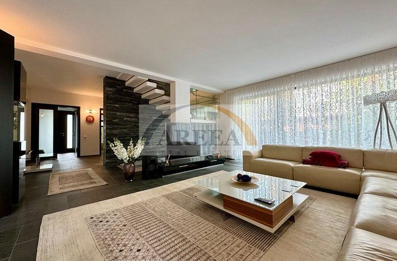 Vila lux de vanzare in cel mai dorit complex din Erou Iancu Nicolae-locatie rara - Poză 4