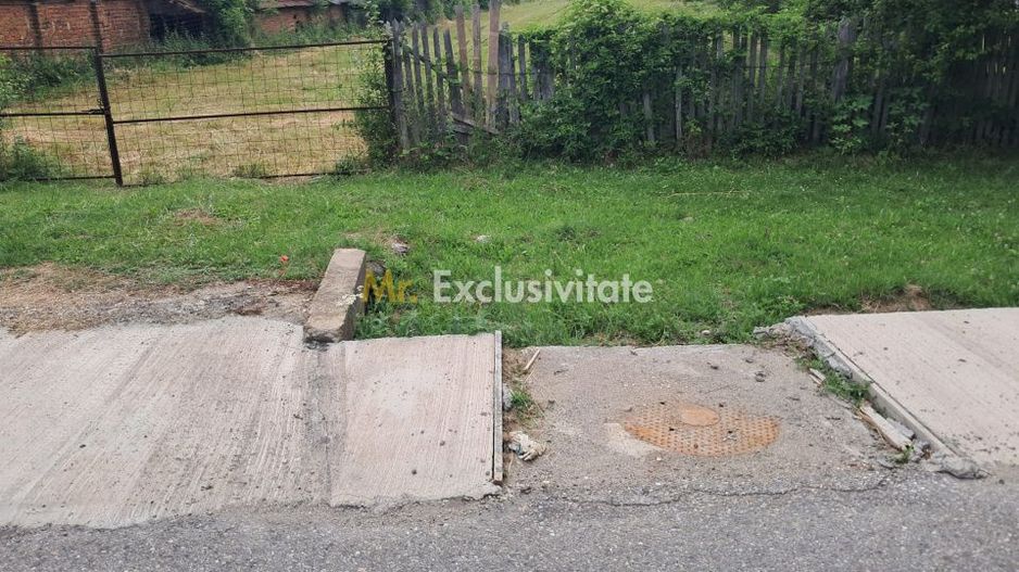 TEREN INTRAVILAN POLOVRAGI - Poză 6