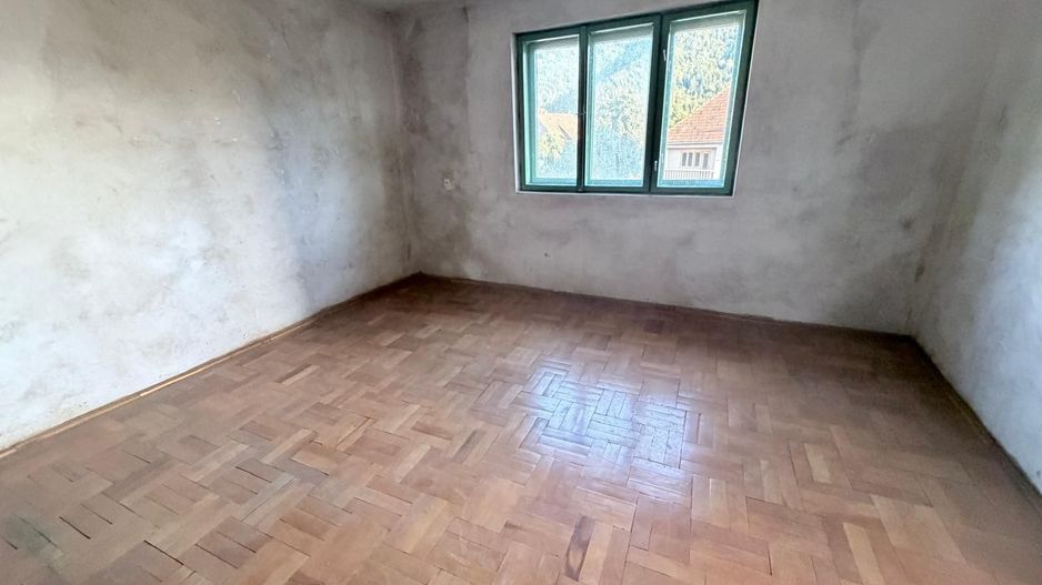Apartament spațios  la casa- preț atractiv/COVASNA - Poză 5