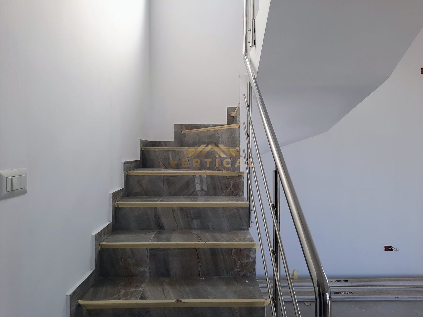 Vila 4 camere in comuna Berceni - Poză 7