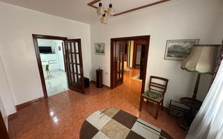 Apartament cu 3 camere în zona P-ta Unirii - Poză 13