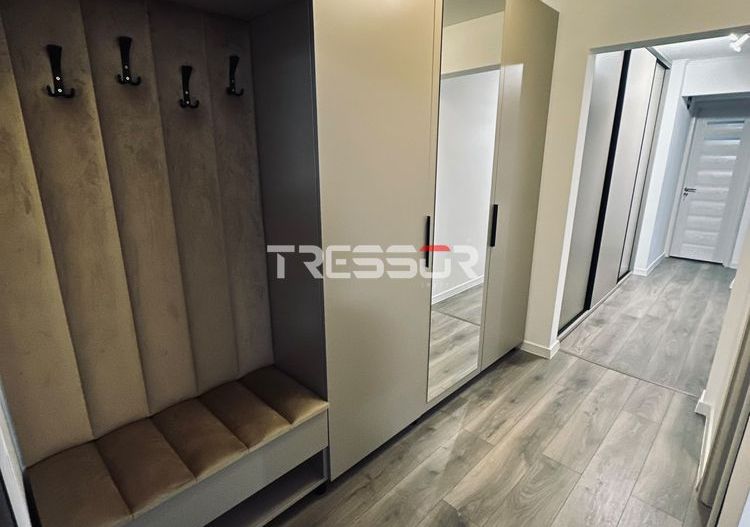 Apartament 3 camere, renovat / mobilat, Poarta 6, Faleza Sud - Poză 2