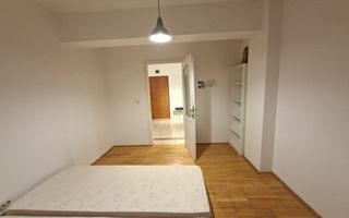 Apartament 2 camere 64 mp utili pivnita si parcare privata in Strand - Poză 1