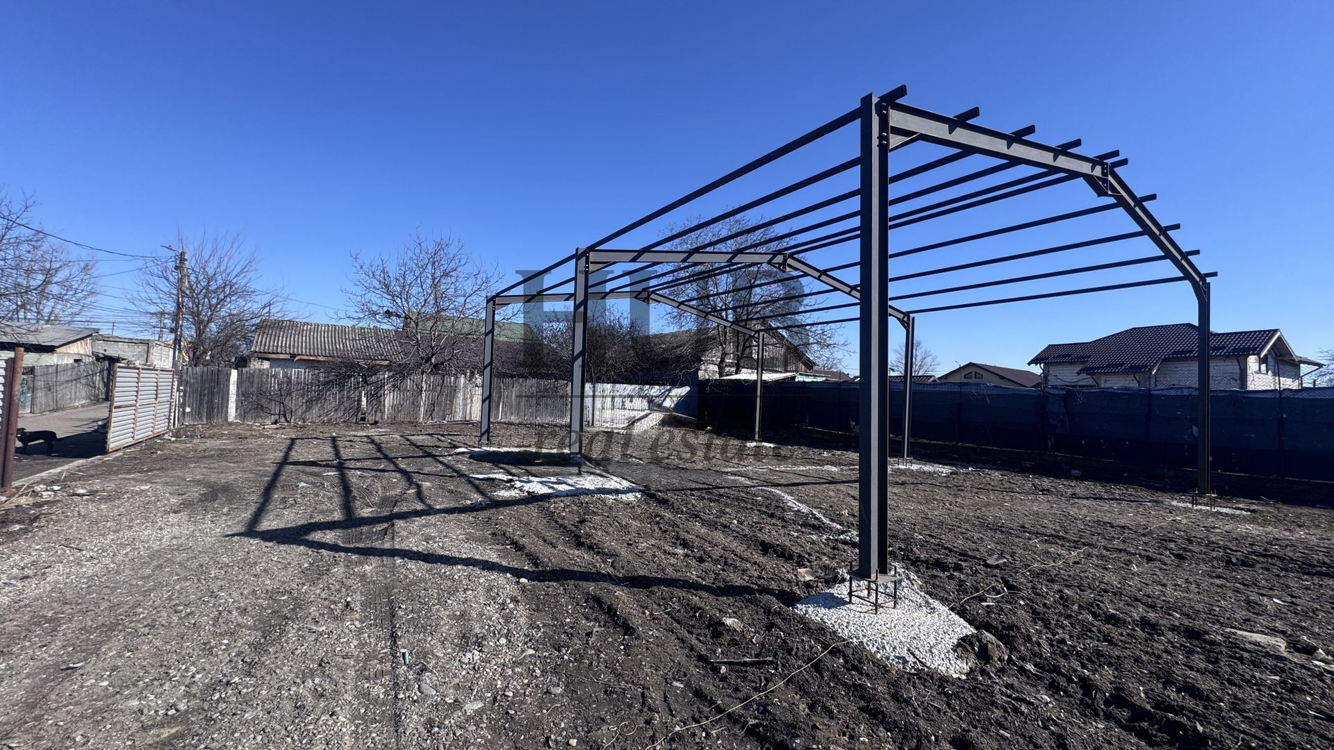 TEREN intravilan cu HALA | cartier Izvoare | Bacau | - de vanzare - Poză 1