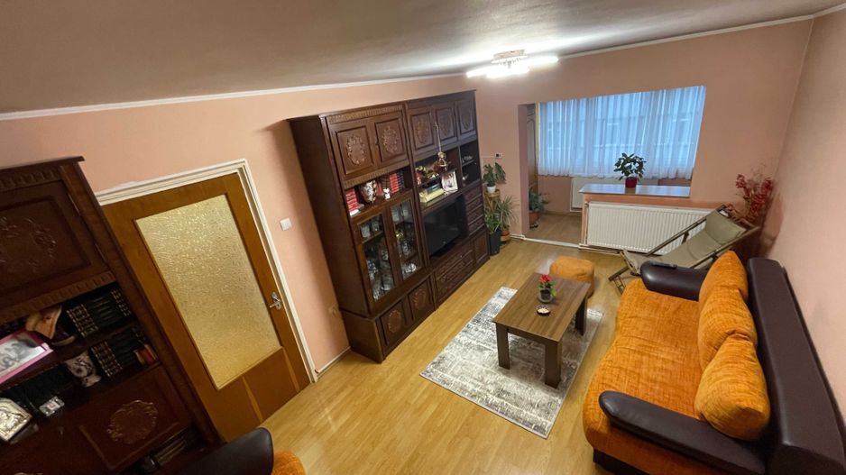 Apartament 2 camere zona Dacia/Victoria - Decomandat - Ocazie - Poză 1